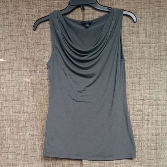 Banana Republic Charcoal Tank Top - Picture 1 of 4
